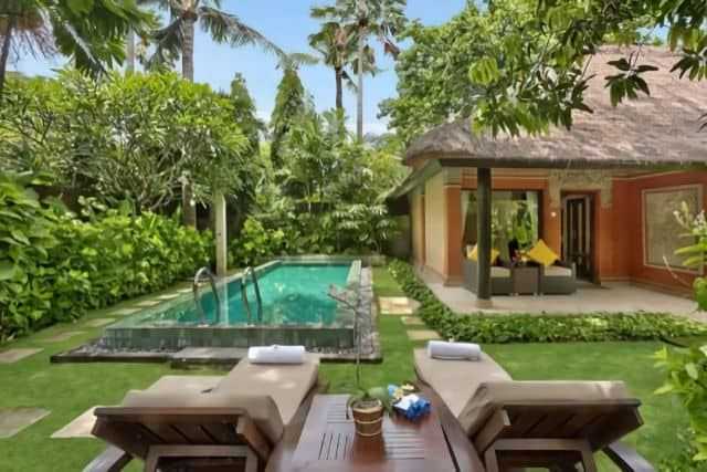 Inforeise Bali 2012 - Poolvilla im Legian Beach Hotel - Foto von JUREBU